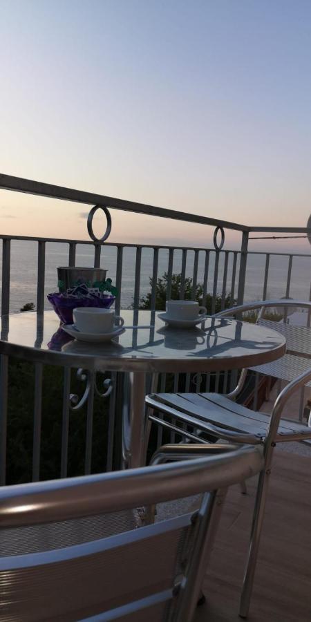 La Casa di Sara Villa Pizzo  Bagian luar foto